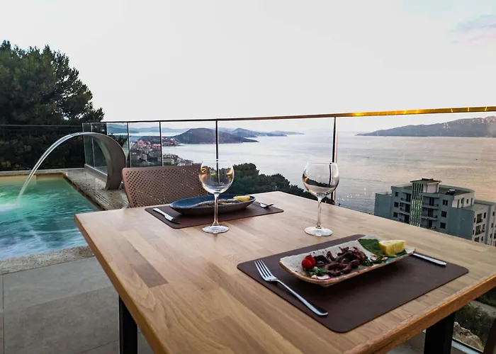Sunset Shoreline Saranda - Sea View - Free Private Parking - Pool