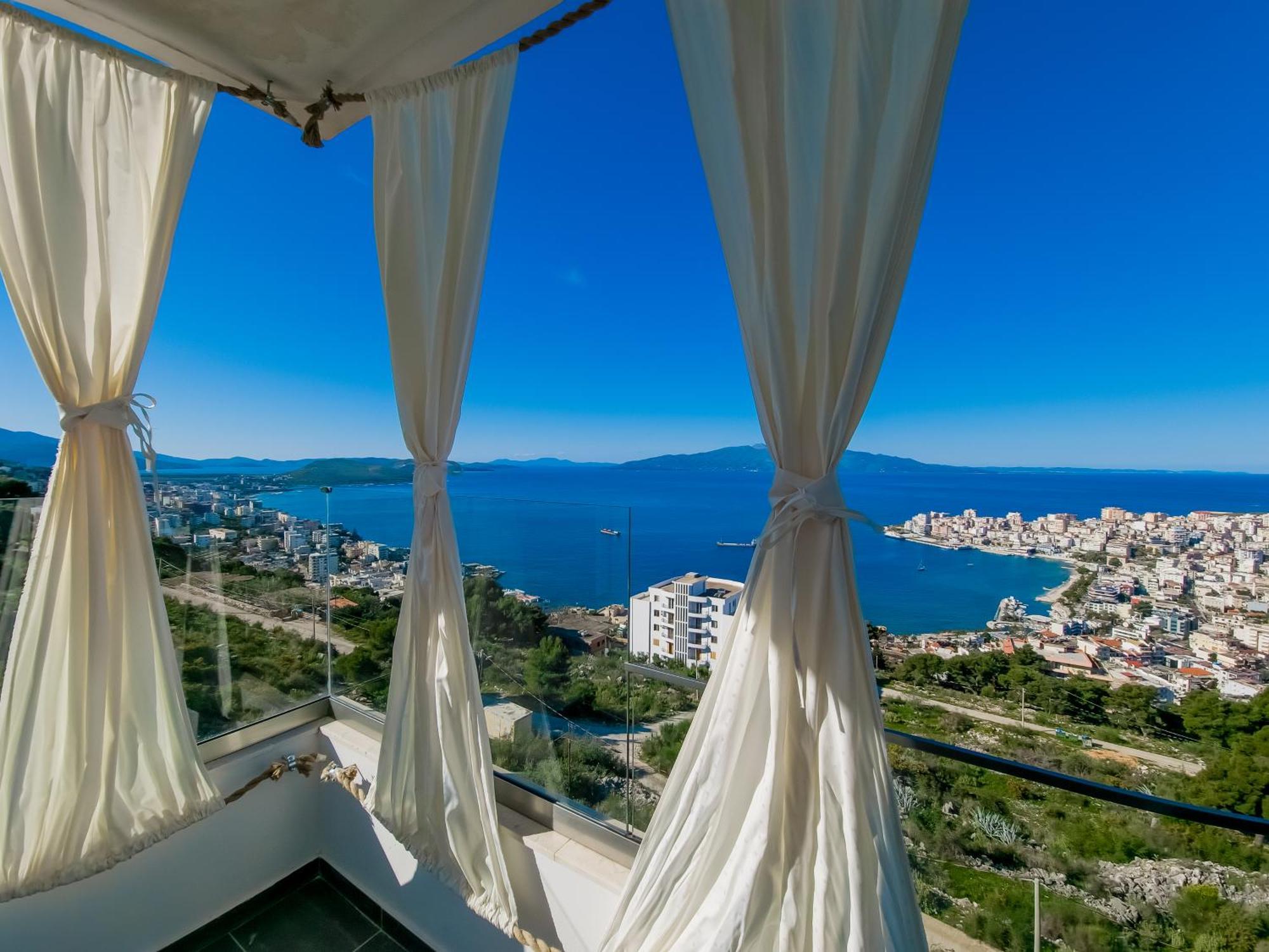 Sunset Shoreline - Sea View - Free Private Parking - Pool