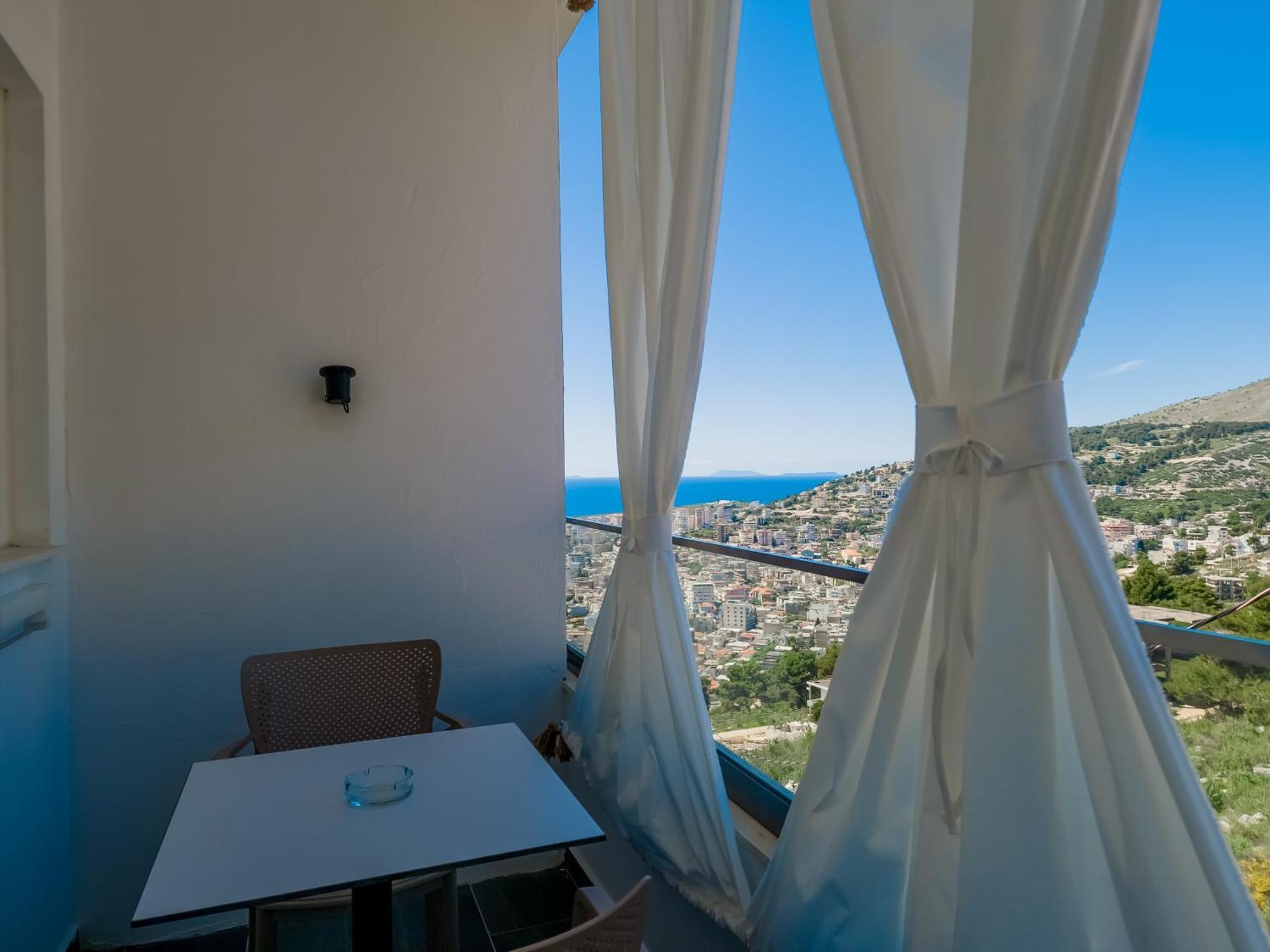 Hotel Sunset Shoreline - Sea View - Free Private Parking - Pool Sarande