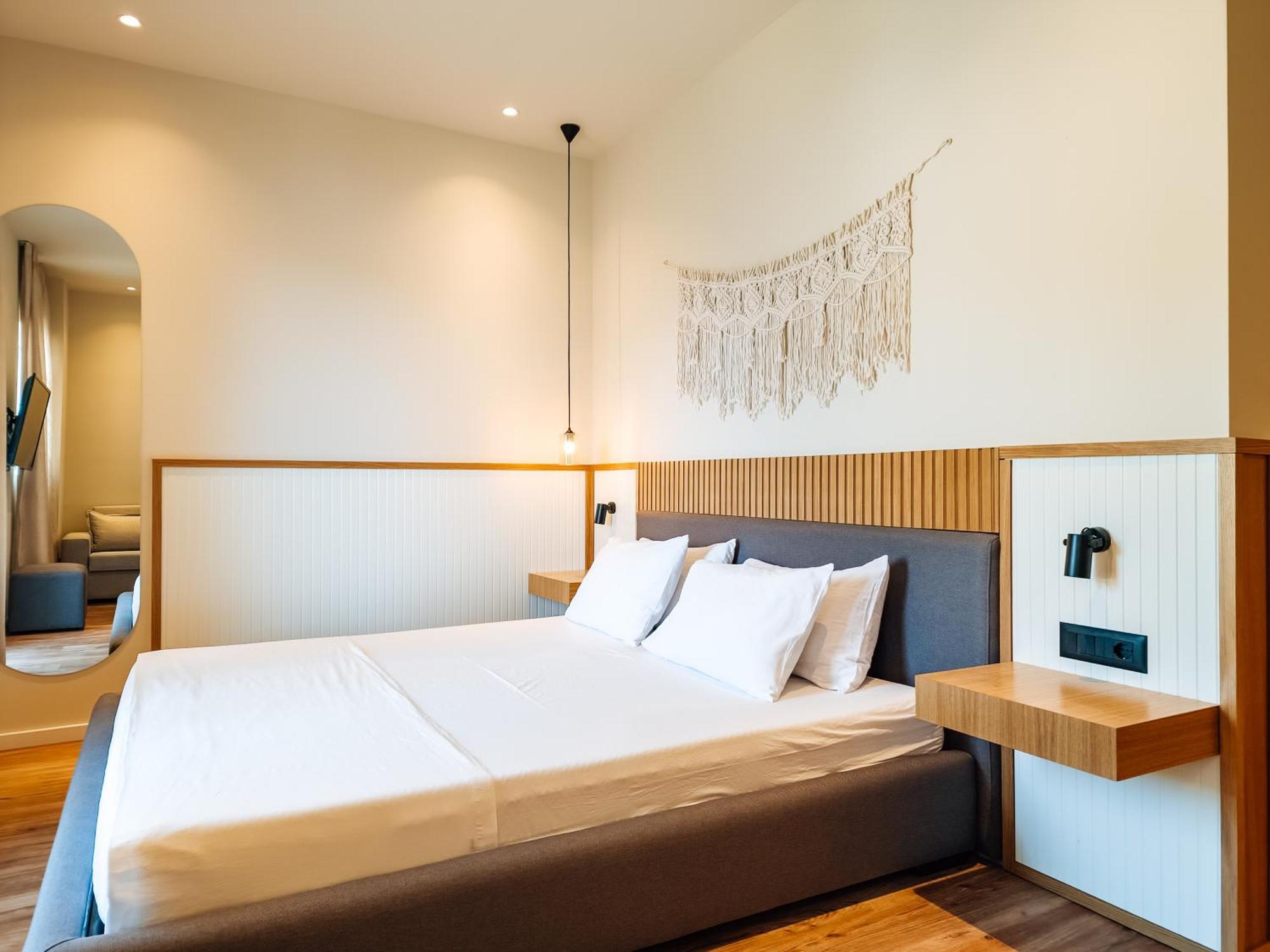 Hotel Sunset Shoreline - Sea View - Free Private Parking - Pool 4*