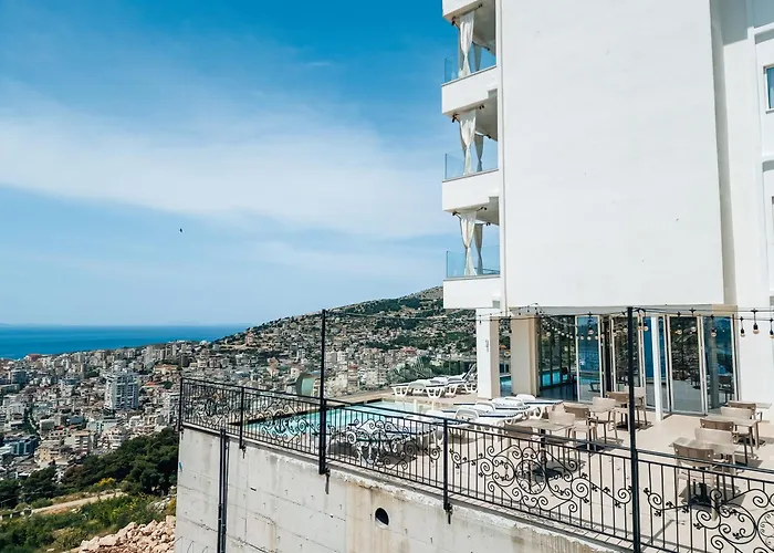 Sunset Shoreline Saranda - Sea View - Free Private Parking - Pool