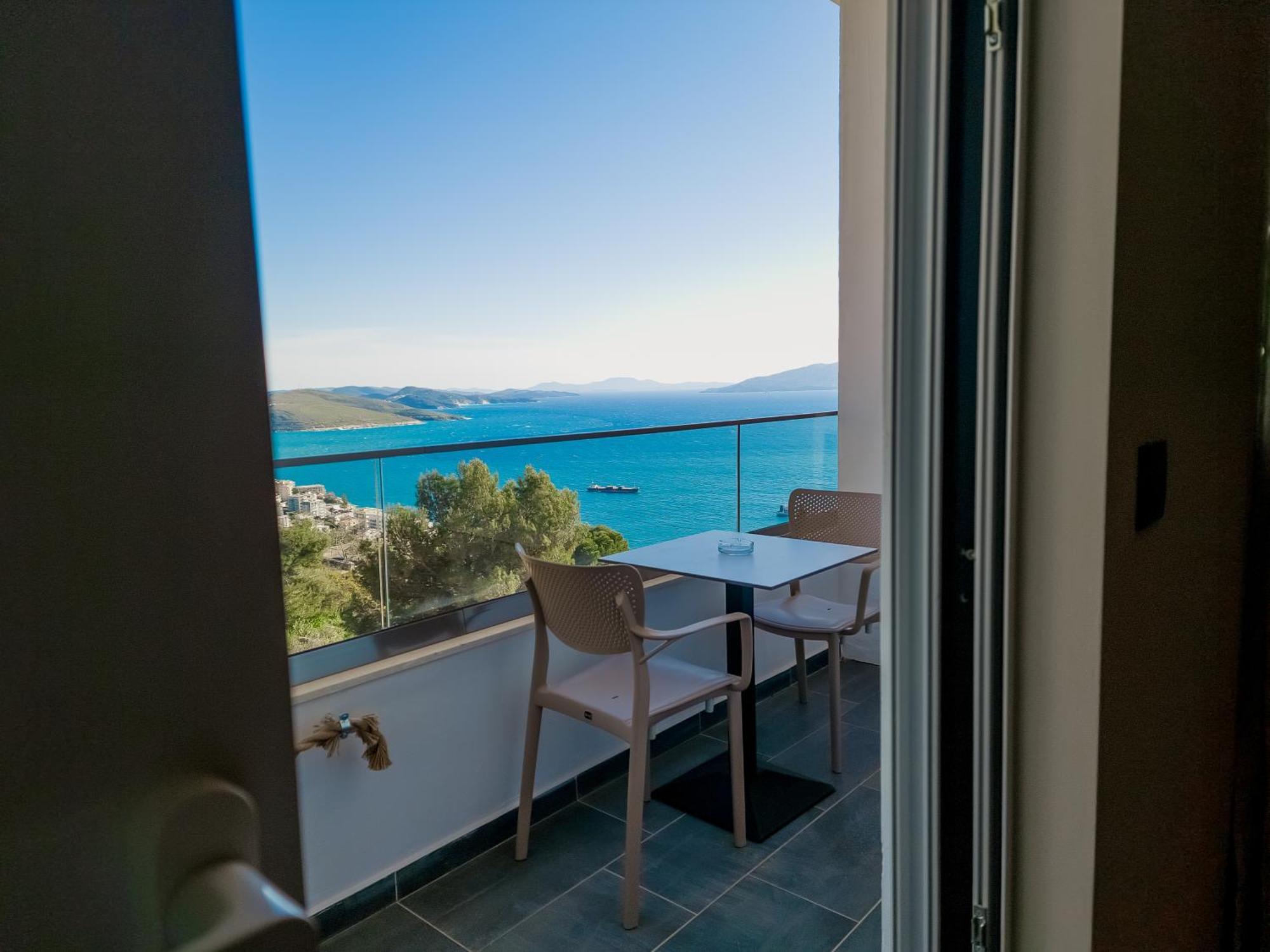 Sunset Shoreline - Sea View - Free Private Parking - Pool 4*