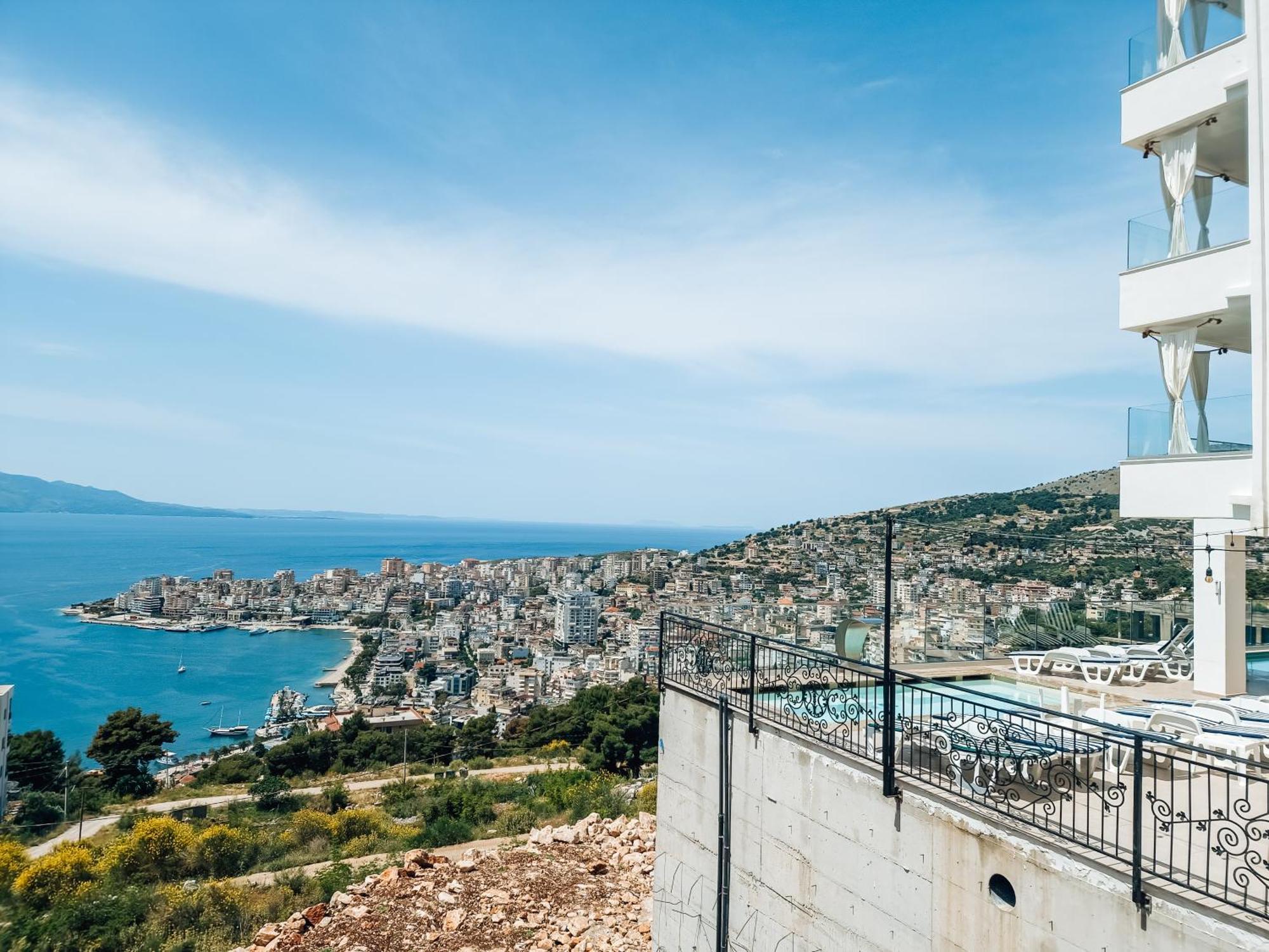 Hotel Sunset Shoreline - Sea View - Free Private Parking - Pool Saranda