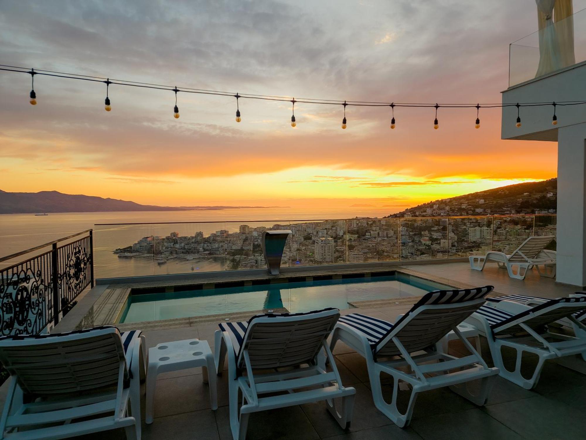 Hotel Sunset Shoreline - Sea View - Free Private Parking - Pool 4*