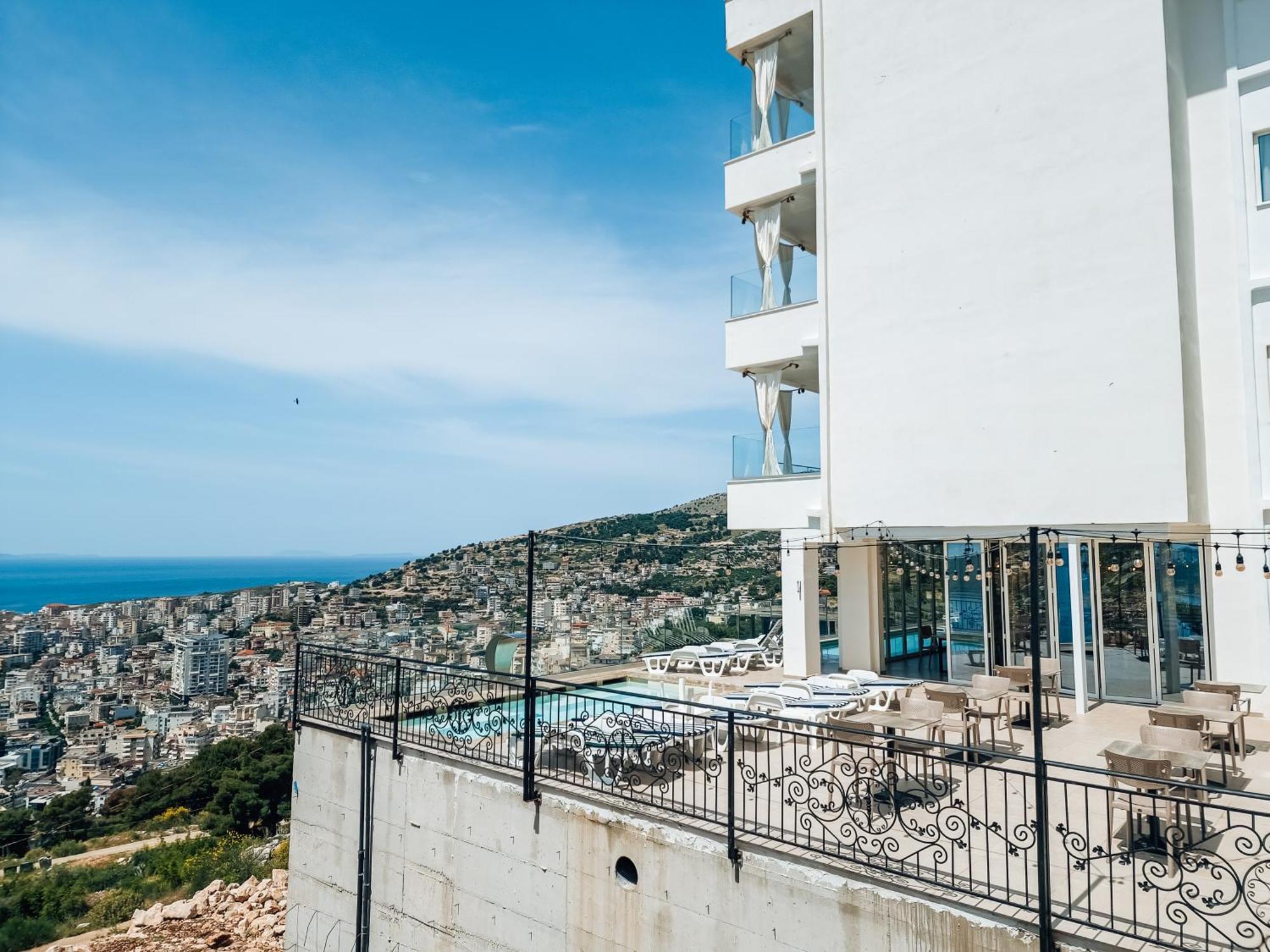 Hotel Sunset Shoreline - Sea View - Free Private Parking - Pool Saranda
